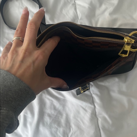 Louis Vuitton Brown Damier Ebene Crossbody with Black Trim & Gold Hardware - Picture 8 of 17